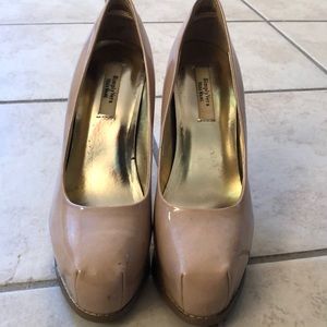 Vera Wang Blush high heels